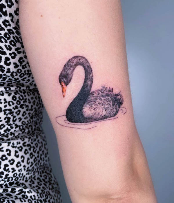 Intricate black swan tattoo by @likinghoney
