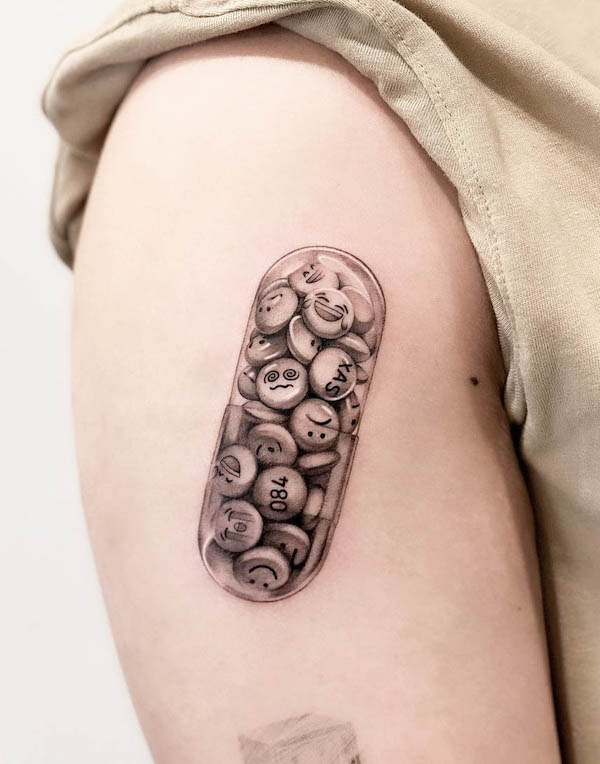Pill of emotions by @dionne.tattoo